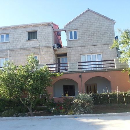Apartments Sunce Лумбарда Екстериор снимка