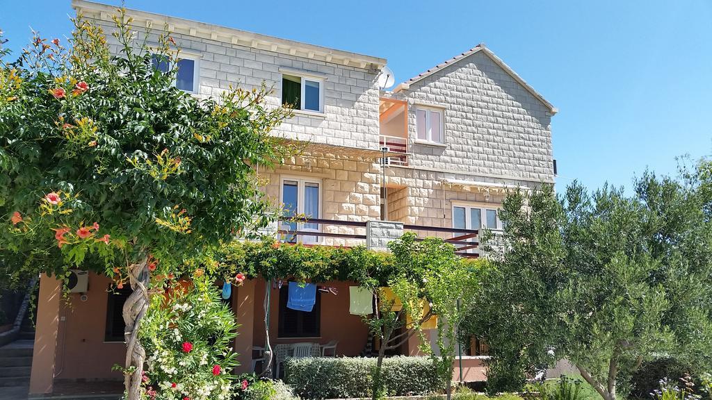 Apartments Sunce Лумбарда Екстериор снимка