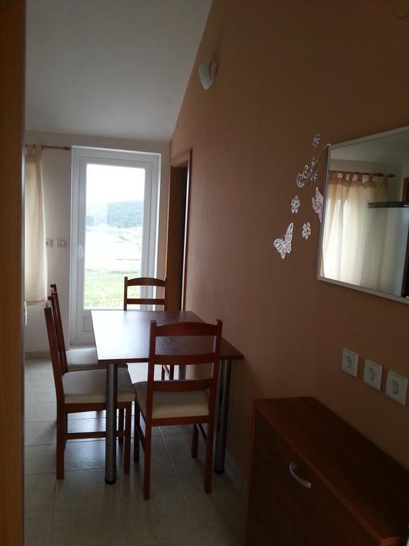 Apartments Sunce Лумбарда Екстериор снимка