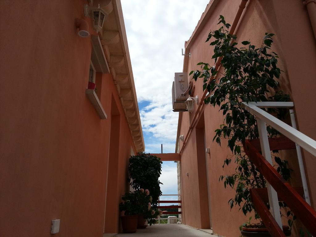 Apartments Sunce Лумбарда Екстериор снимка