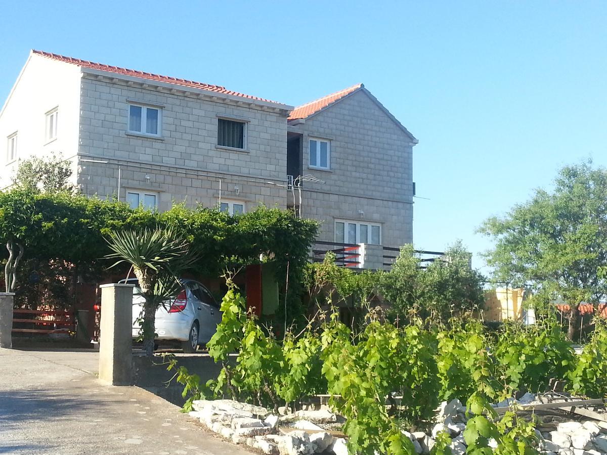 Apartments Sunce Лумбарда Екстериор снимка